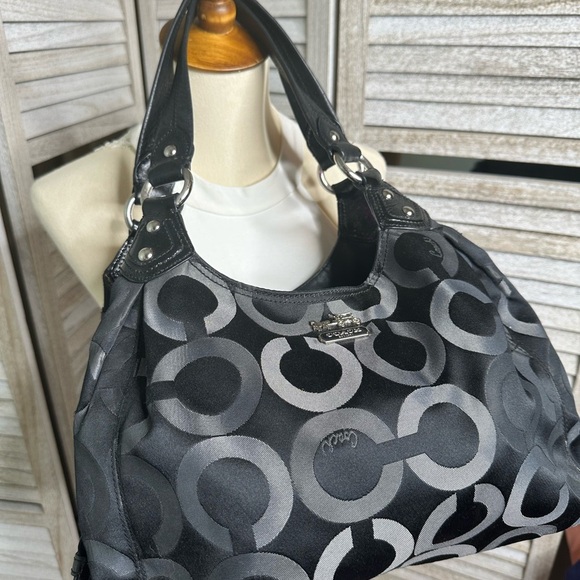 Coach Black and Gray Signature Shoulder Bag - Picture 2 of 9